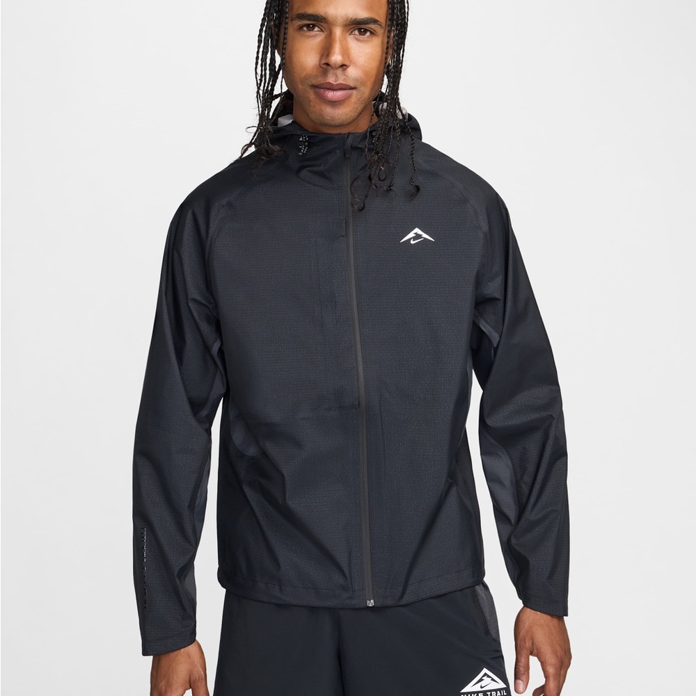 Nike Cosmic Peaks Medium Men's Storm-FIT ADV Running Jacket